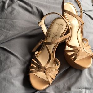 Nude/Tan Jessica Simpson Wedges
